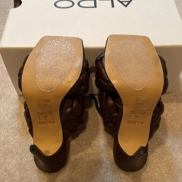 Open toes Braided Sandals - Picture 6 of 6